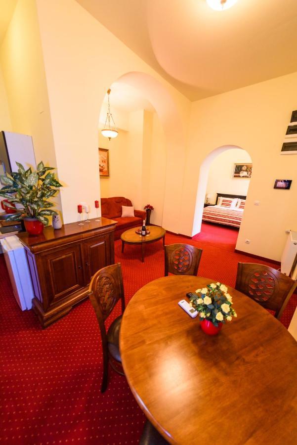 Apartament Baroc Temesvár Kültér fotó